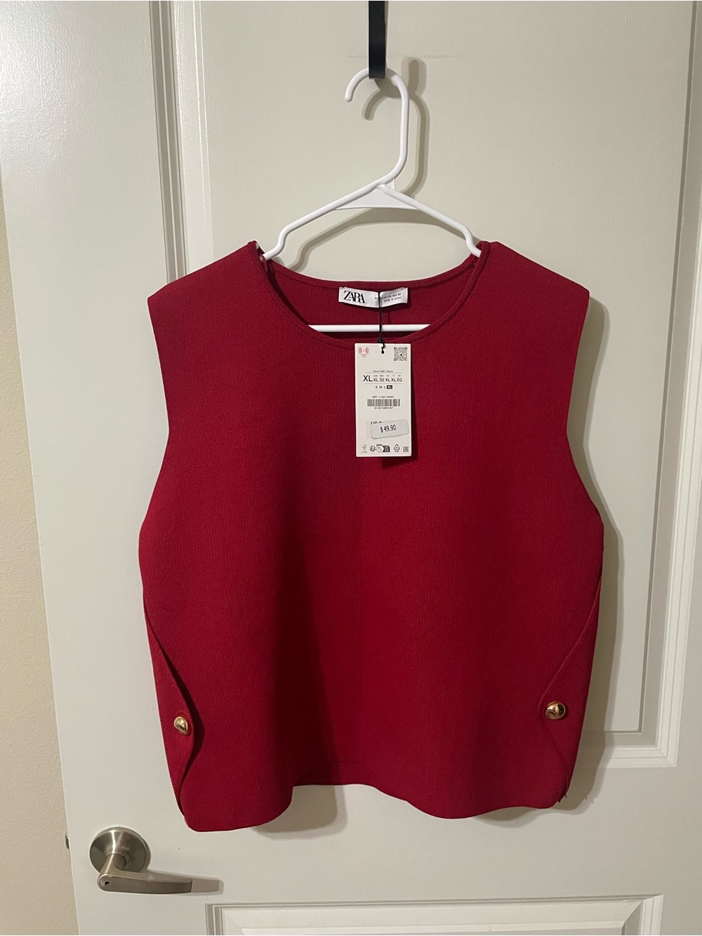 ZARA Red Structured Knit Sleeveless Top / Sweater Vest – Gold Buttons – XL – NWT
